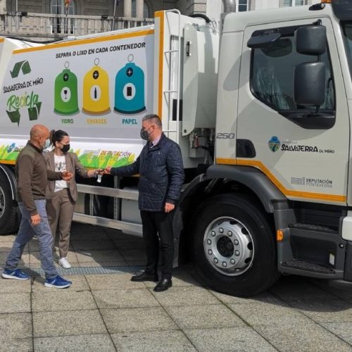 Salvaterra recibiu novo camión de lixo