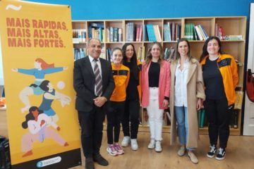 Concello da Coruña leva referentes do deporte feminino aos centros educativos