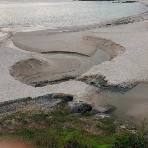 Somos Sanxenxo denuncia o silencio do Concello sobre o cambio de curso do río na praia de Areas