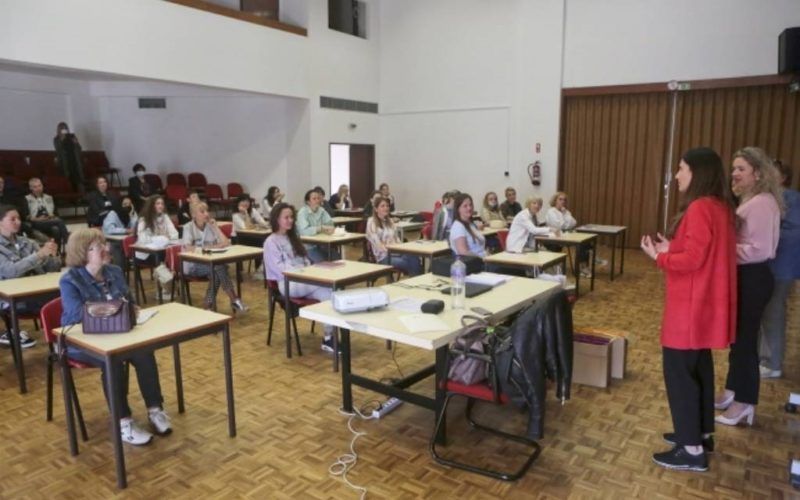 Refugiados ucranianos aprendem em Caminha a língua portuguesa