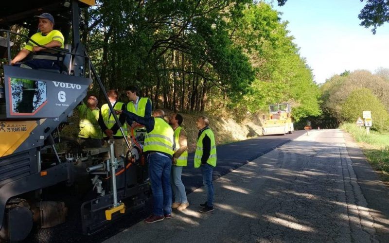 A Xunta executa a mellora do firme na estrada LU-213 en Chantada