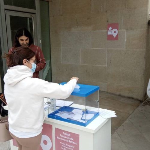 Un 93,25% dos españois votaron a favor da III República