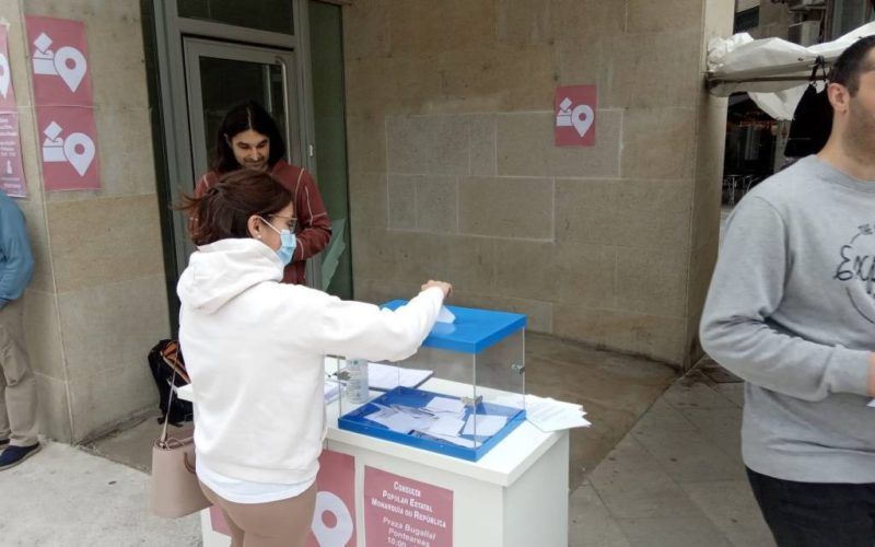 Un 93,25% dos españois votaron a favor da III República
