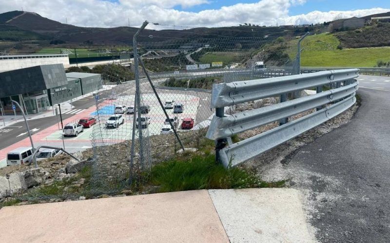 O PP reclama melloras de accesibilidade á terminal da estación na Gudiña