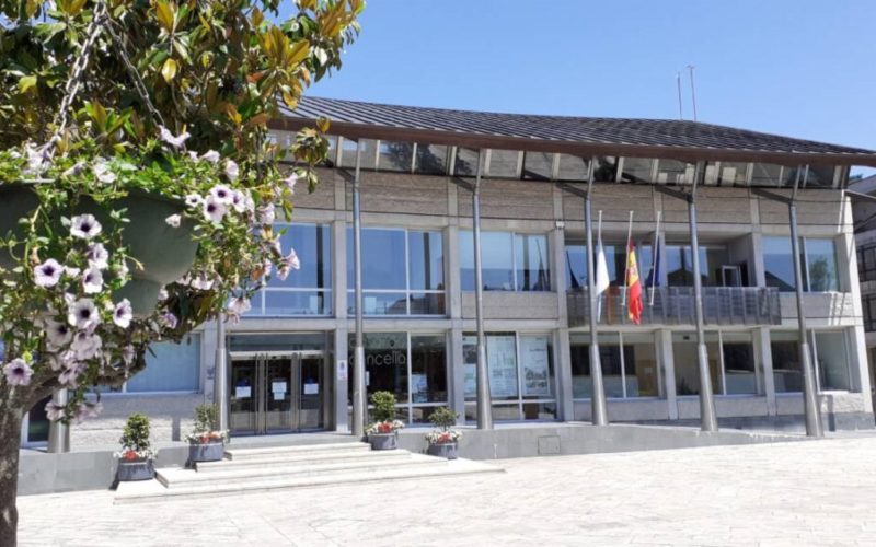 A alcaldesa de Salceda responde ao PP