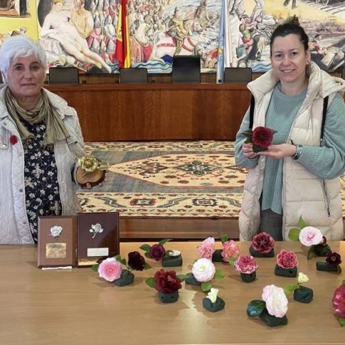 A salvaterrense Josefa Rosaura é distinguida como Floricultora de Camelias