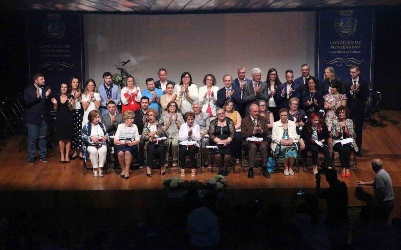 Ponteareas honra a 19 alfombristas coa medalla de prata do Corpus Christi 2022