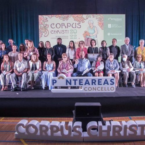 Galardoados coas medallas de prata os alfombristas do Corpus Christi de Ponteareas 2022