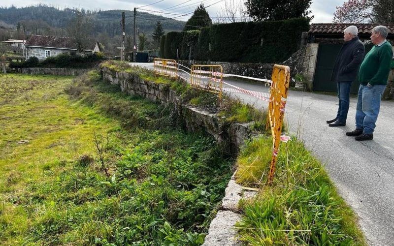 ACiP denuncia a desidia do goberno municipal sobre muro de contención na parroquia de Pías