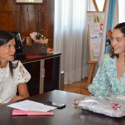 María del Carmen Barros, a mosense sobresaínte: graduada con 18 matrículas e unha media de 9,4