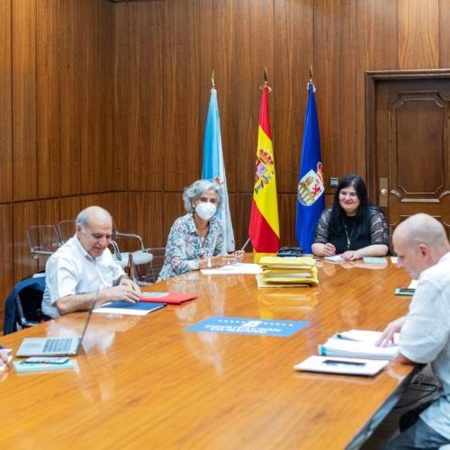 Francisco Castro gaña o XIX Premio de literatura infantil e xuvenil Pura e Dora Vázquez