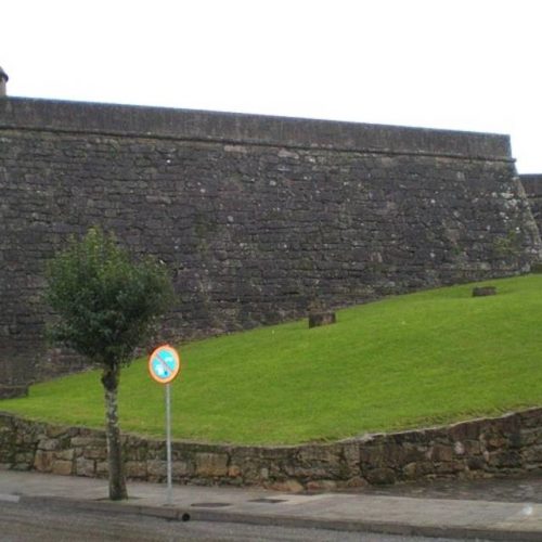 Case 900 persoas visitaron o Castelo de Dona Urraca en Salvaterra