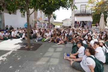 150 jovens da Ruta Quetzal visitaram a Fortaleza de Valença