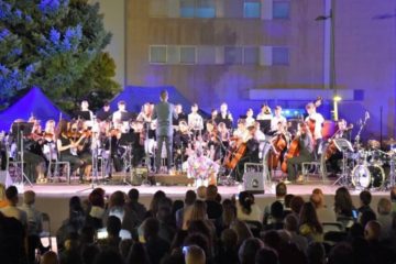 Academia de Música Fortaleza de Valença brilhou nas Noites do Jardim Municipal