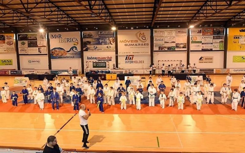 250 judocas portugueses e galegos em Valença
