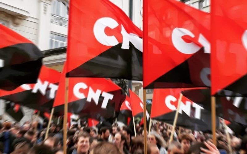 CNT desminte informacións sobre a convocatoria de folga das Galiñas Azuis