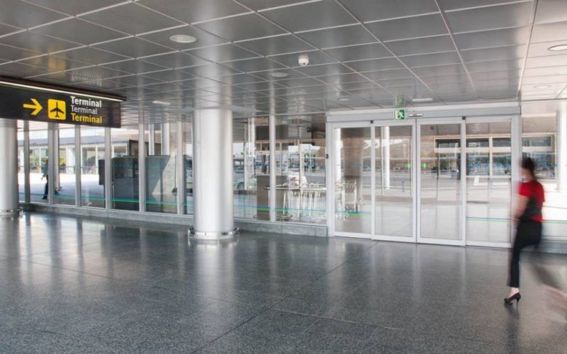Aeroporto coruñés de Alvedro aumenta a cinco as súas conexións internacionais