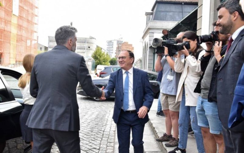 Realizada a viagem inaugural das Carruagens Arco da CP em Valença