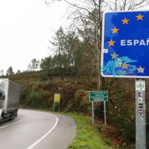 Portuguêses e galegos pedem melhor acceso à fronteira em Ponte da Barca