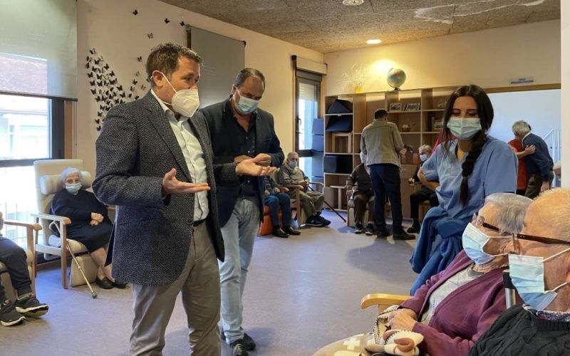 Consorcio Galego de Igualdade e Benestar visita o Centro de día de Mondariz