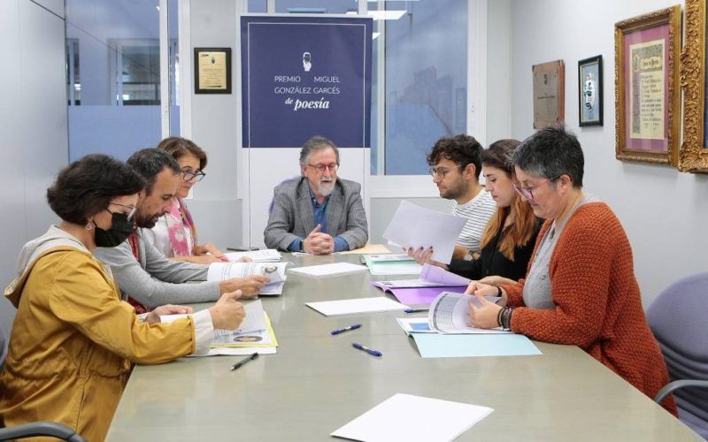 Yolanda Castaño gaña o Premio González Garcés de Poesía