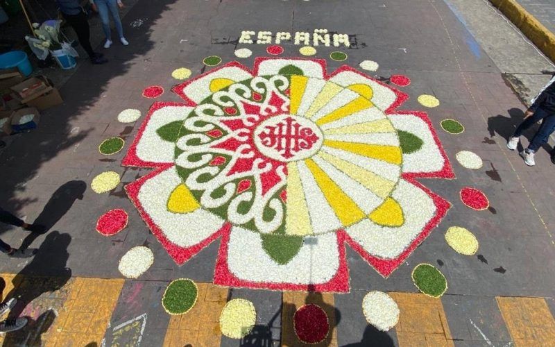 Alfombra de Ponteareas representa a España no VII Encontro Internacional en Uriangato (México)