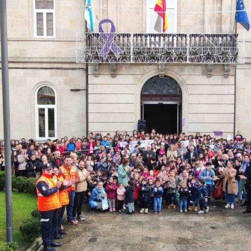 Ponteareas une a súa voz contra a violencia de xénero