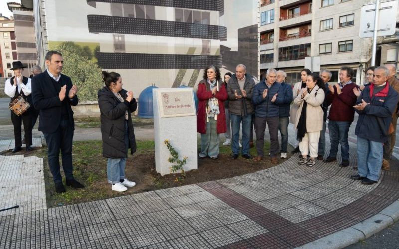 Tui dedica unha rúa aos Mártires de Sobredo