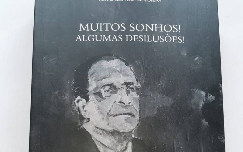 Lançado em Monção livro do ex-autarca José Emílio Moreira