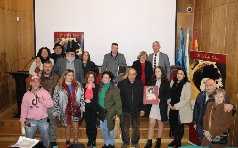 Miguel Ángel Martínez Coello presenta en Valga o libro “A Bela Otero”