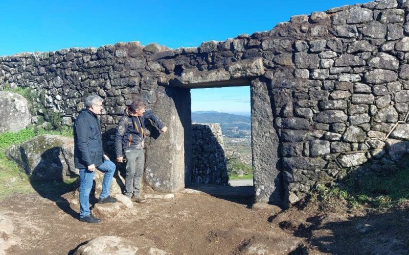 Reconstrución da porta Norte do poboado de Santa Trega na Guarda