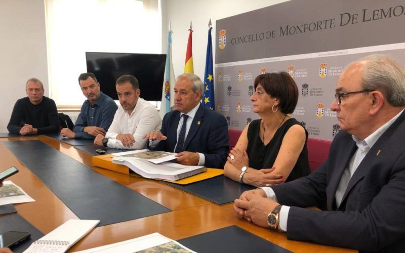 Supresión temporal dos aparcamentos da rúa Curros Enríquez de Monforte