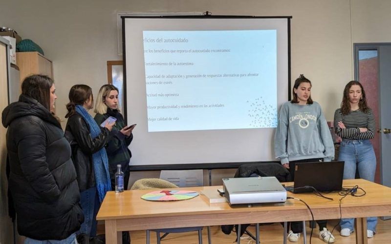 Proxectos sociais da Asociación Érguete cos alumnos do Colexio Lar de Vigo