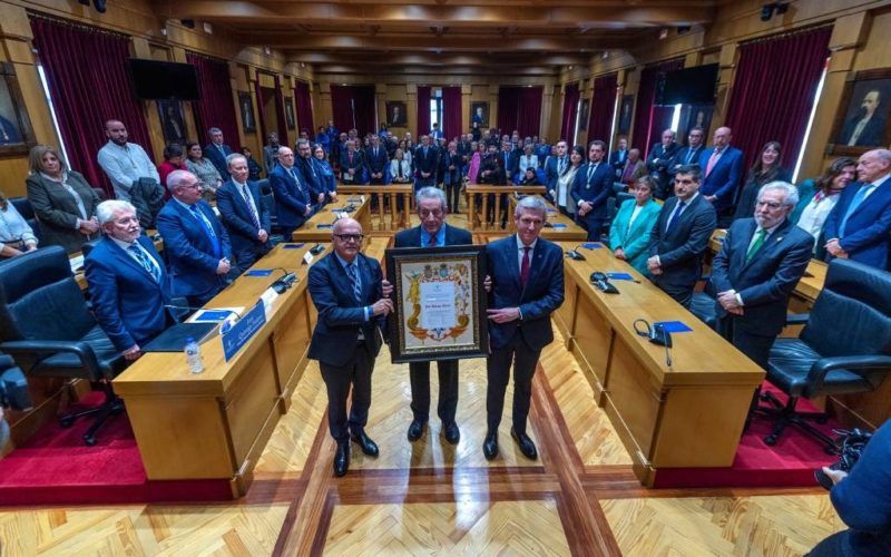 José Quiroga recibe, a título póstumo, a distinción de Fillo Predilecto da provincia de Ourense