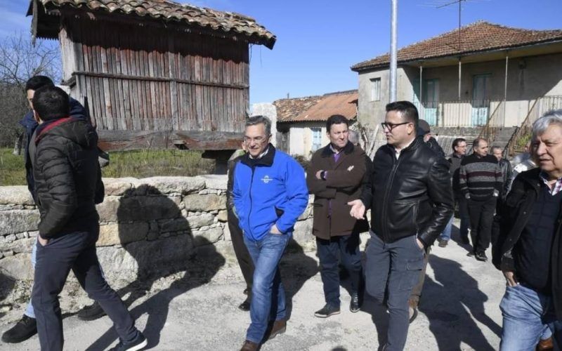 Gandaría de vacún en extensivo na aldea modelo de Reboredo (Pereiro de Aguiar)