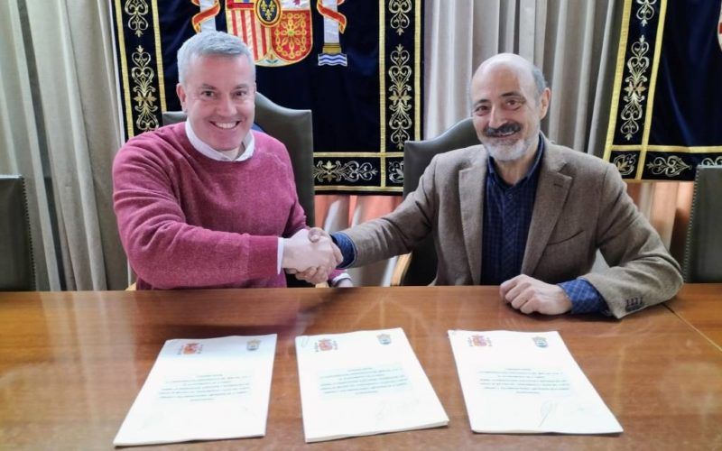 A Cañiza e Confederación Hidrógráfica Miño-Sil asinan convenio de saneamento