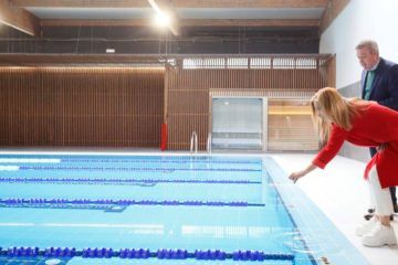 Volve a funcionar a piscina municipal da Cañiza