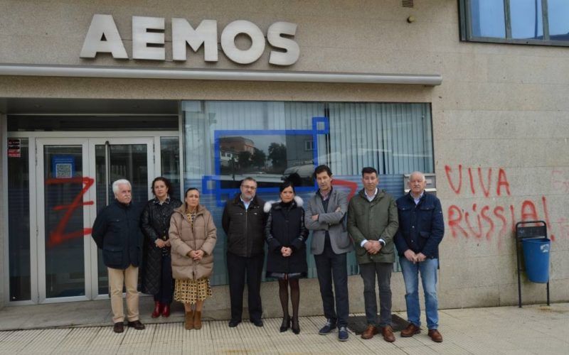 AEMOS condea os actos vandálicos fronte a súa sede