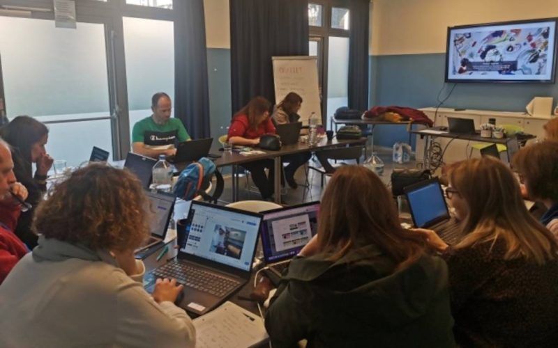 Caminha leva docentes a Bolonha (Itália) para curso de formação