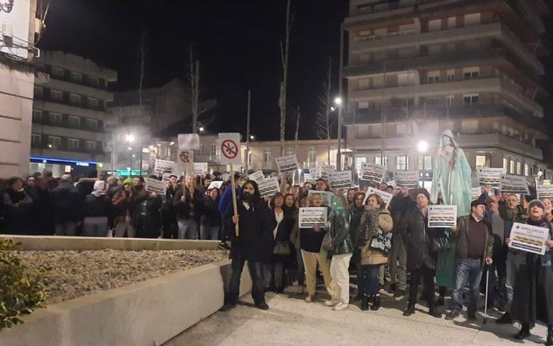 Plataforma de Defensa da Sanidade Pública do Condado manifestouse en Ponteareas