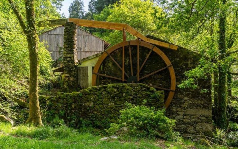 Turismo de Galicia apoia a restauración do serradoiro dos Carranos no Covelo