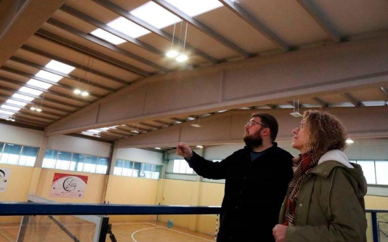 Iluminación LED para os pavillóns do Complexo Deportivo Álvaro Pino en Ponteareas