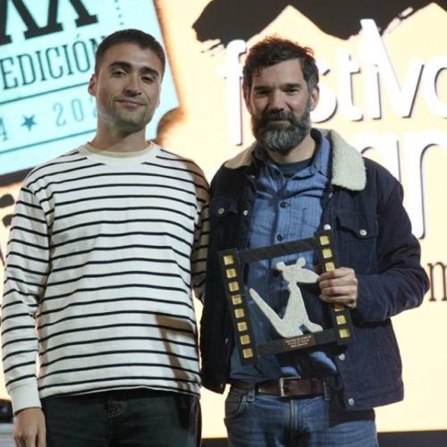 O realizador Ángel Castro obtén un histórico triunfo no Festival de Cans