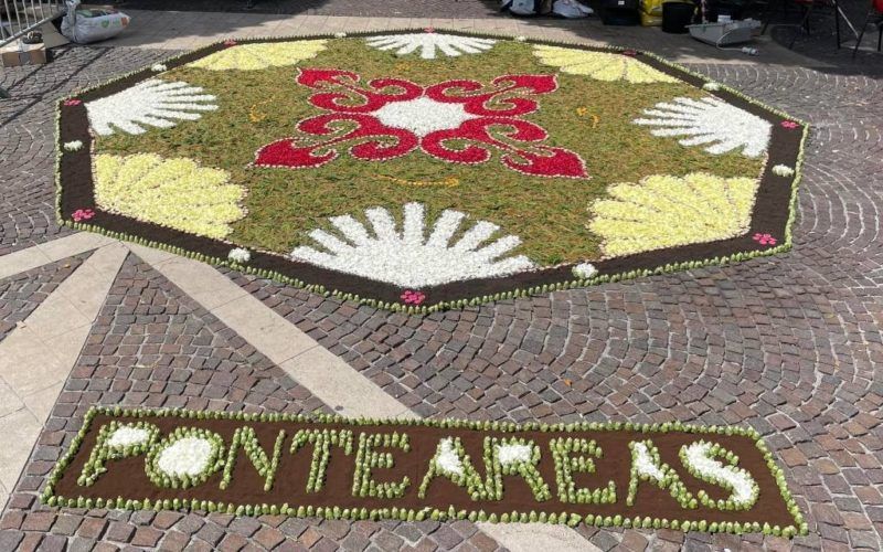 Un Corpus 2023 repleto de animación, música, actividades e moito recendo a flores