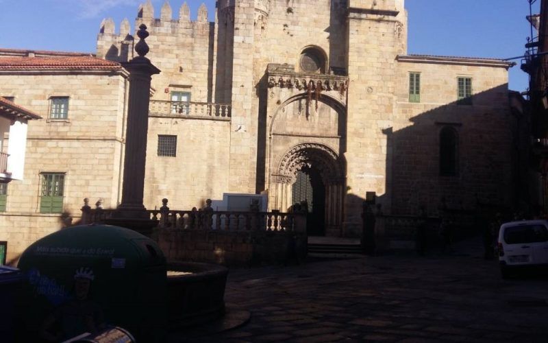 Xunta de Galicia restaura o ciborio e fachada sur da catedral de San Martiño de Ourense