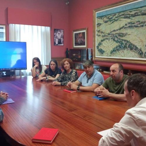 Alcalde de Tui amosou o seu apoio ás persoas traballadoras de Maderas Iglesias