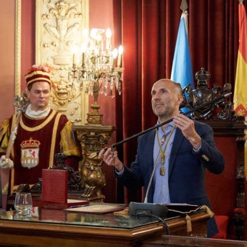 Gonzalo Pérez Jácome toma posesión da Alcaldía de Ourense