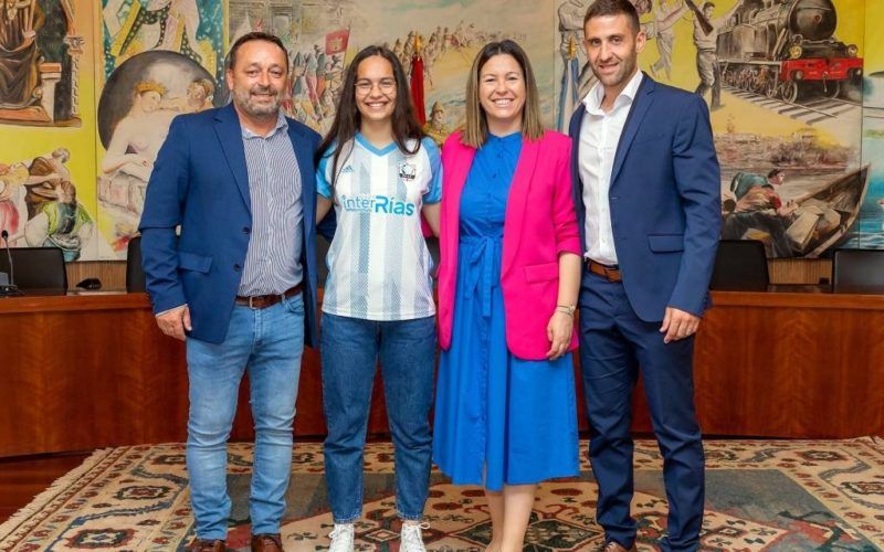 A salvaterrense Nara fai historia coa selección galega de fútbol