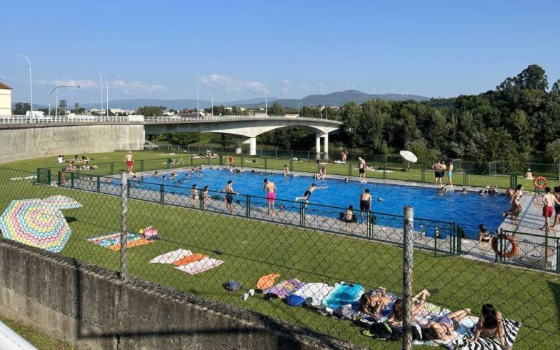 1.000 persoas disfrutaron das piscinas municipais en Salvaterra