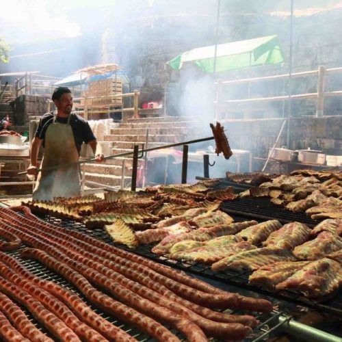 A Festa do Churrasco de Covelo servirá ata 2.700 racións